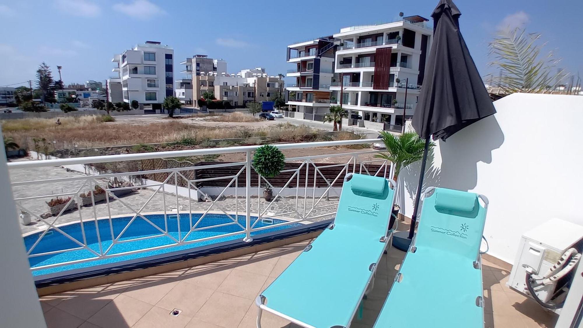 Kato Paphos Suites Екстер'єр фото